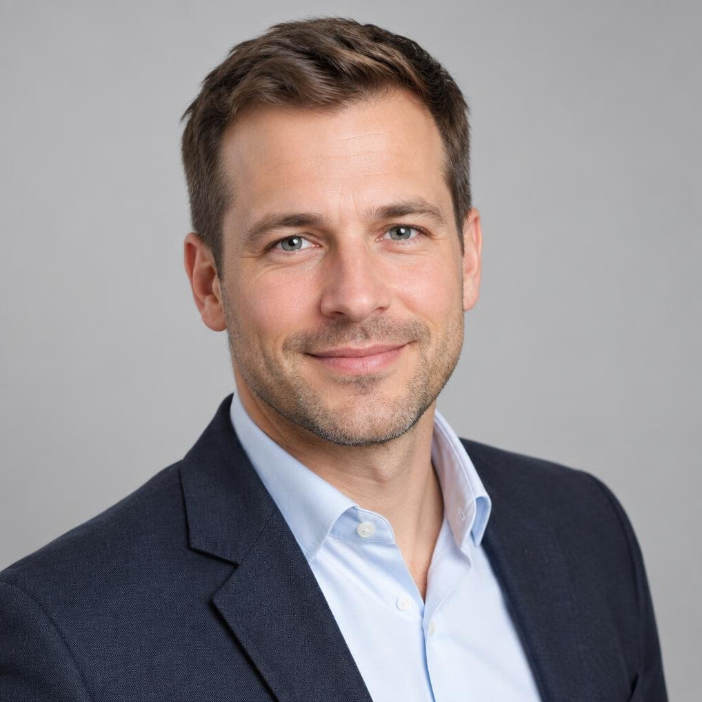 Portrait of a man in a shirt with a friendly look